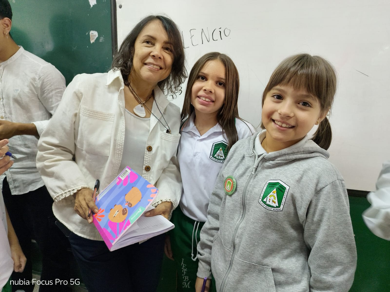 ADOPTA A UN AUTOR DIANA LUCIA RESTREPO (13).
